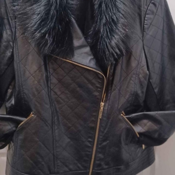 Inman ladies leather jacket...only worn 4 times - Picture 2 of 2
